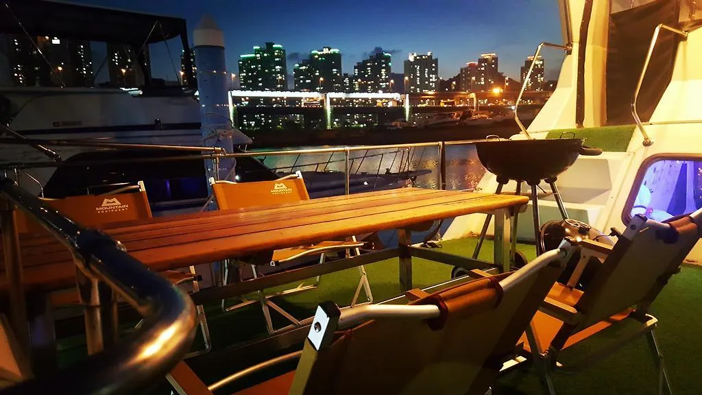 Marine City Club Yacht Stay 부산광역시 3*,  대한민국